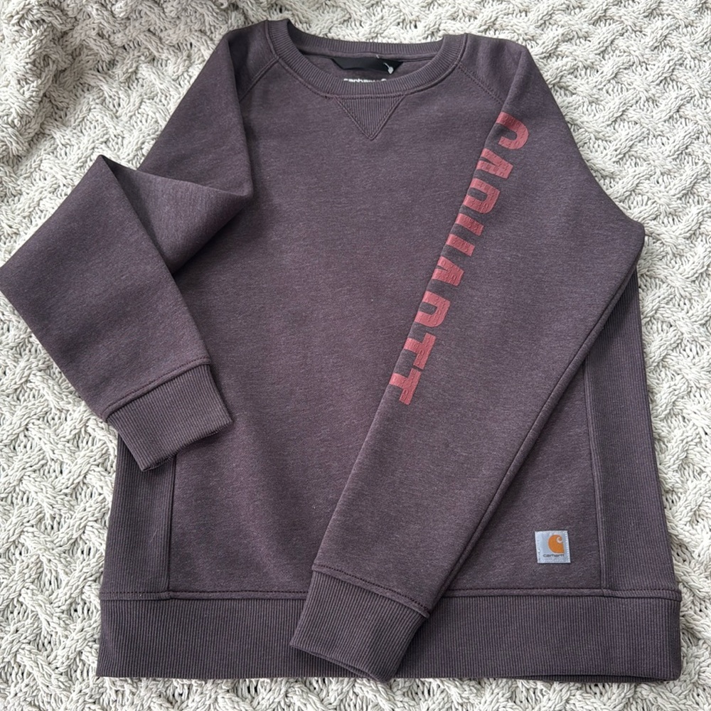 NEW with out tags NWOT Carhartt women’s sweatshirt size M maroon/purple/plum